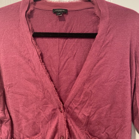 Ann Taylor Crop Pink Purple Cardigan Button down M - Picture 2 of 5